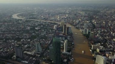 Bangkok Tayland Chao Phraya Nehri'nin 4 k havadan görünümü