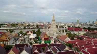 pagoda Wat Arun Tapınağı'nda 4 k yüksek açı görünümü
