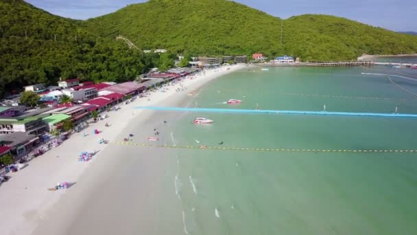 4K Вид с воздуха на азиатский тропический рай на пляже Ко Лан, Паттайя — стоковое видео