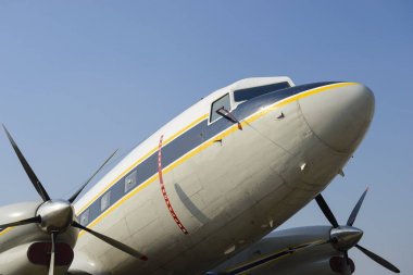 Eski ikiz motor turboprop uçak