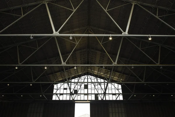 倉庫の屋根の構造の詳細 — ストック写真