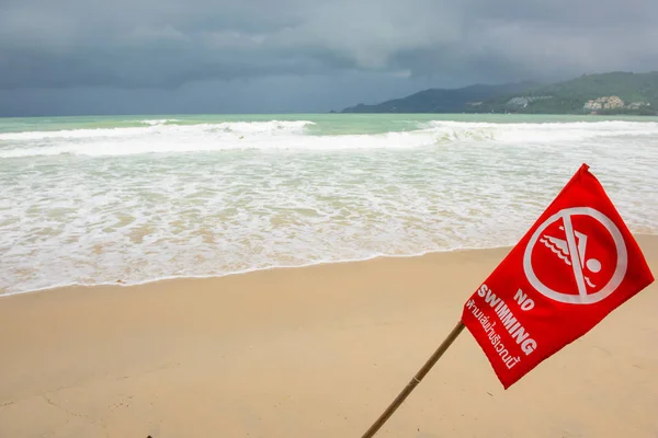 Nessun Segno Nuoto Qui Alla Spiaggia Phuket Thailandia — Foto Stock