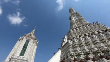 WAT Arun, Chao Phraya Nehri üzerinde şafak Tapınağı