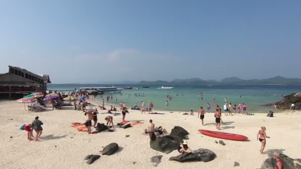 Phuket Tailandia Marzo 2018 Khai Nok Island Destino Popular Costa — Vídeo de stock