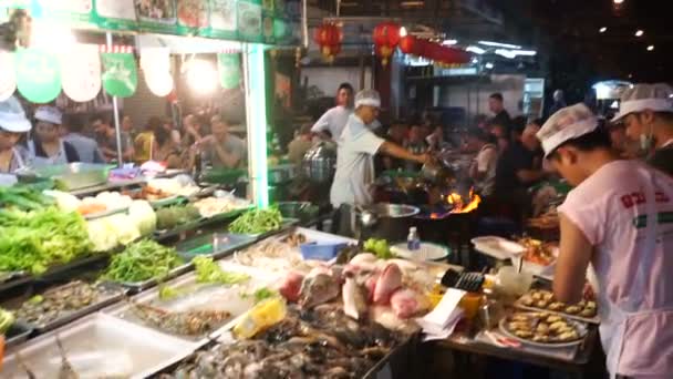 Bangkok Tailândia Maio 2018 Chef Cozinha Comida Restaurante Rua Chinatown — Vídeo de Stock