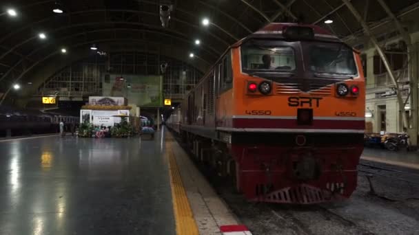 Bangkok Thaiföld 2018 Május Vintage Diesel Vonattal Bangkok Vasútállomáson Hua — Stock videók