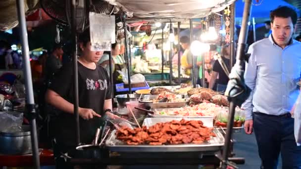 Bangkok Tailândia Novembro 2019 Estante Comida Rua Local Udom Suk — Vídeo de Stock