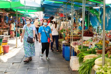 Bangkok, Tayland - 2 Mayıs 2020: Bang Khae Market Bangkok 'ta canlı karantina