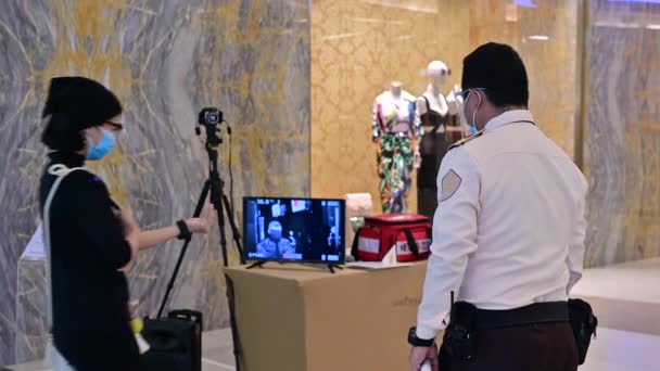Bangkok Thailanda Mai 2020 Camera Scaner Termic Pentru Verifica Intrarea — Videoclip de stoc