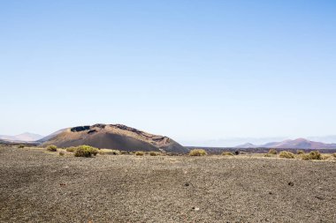 Lanzarote, merkez bölgedeki lav sahalarının harika doğası.