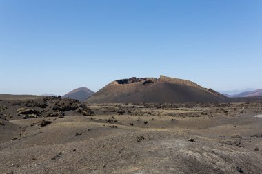 Lanzarote, merkez bölgedeki lav sahalarının harika doğası.