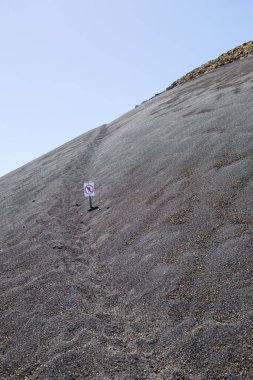Lanzarote, merkez bölgedeki lav sahalarının harika doğası.