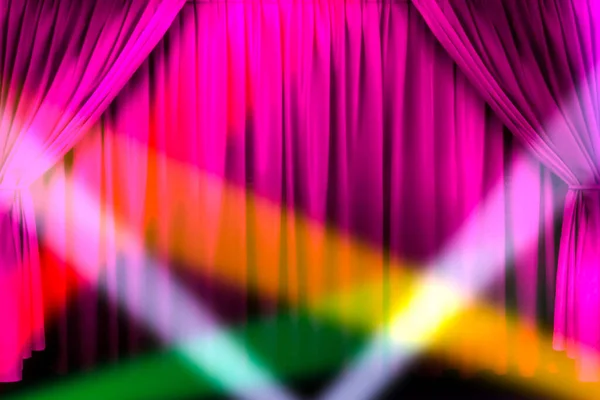Tenda teatrale e illuminazione sul palco. Illustrazione della curta — Foto Stock