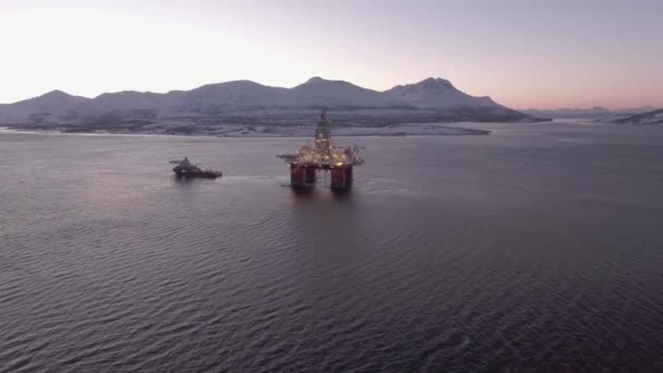 Drilling Platform Port Towing Oil Platform — Stock Video