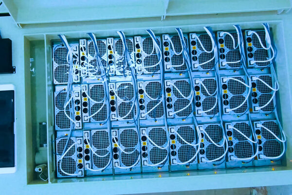 Water cooling of mining farm, equipment in liquid.