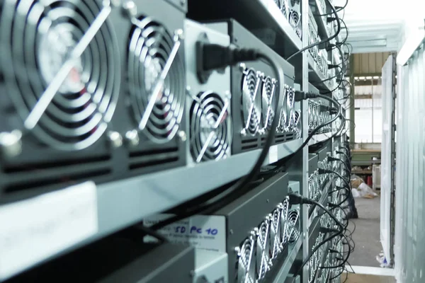 mining farm, video cards and asiki mining farm.