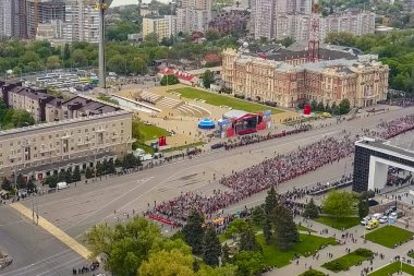 Moskova, Rusya - 9 Mayıs 2017: 9 Mayıs zafer günü geçit insan. Ölümsüz alayın
