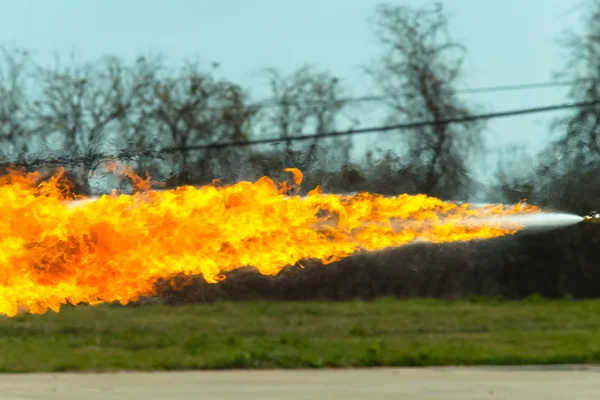 Flamethrower Action Essai Opérationnel Lance Flammes Images De Stock Libres De Droits
