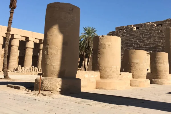 Edificios Columnas Antiguos Megalitos Egipcios Antiguas Ruinas Edificios Egipcios —  Fotos de Stock