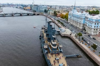 Pererburg, Rusya - 29 Mayıs 2018: Kruvazör Aurora nehir Neu, St.Petersburg şehir içinde. Turistler için açık. 1917 devriminin sembolü.