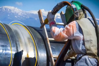 Boru hattının inşaatı. İnşaat alanı. İnşaat makineleri