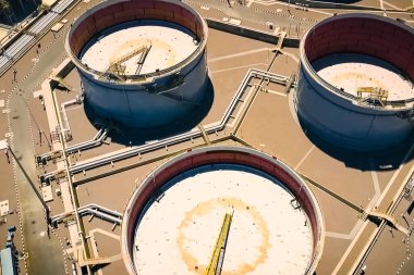 Petrol ve petrol ürünlerinin rafineri ve depolama tesisleri. Petrol ürünleri depoları.