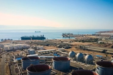 Petrol ve petrol ürünlerinin rafineri ve depolama tesisleri. Petrol ürünleri depoları.