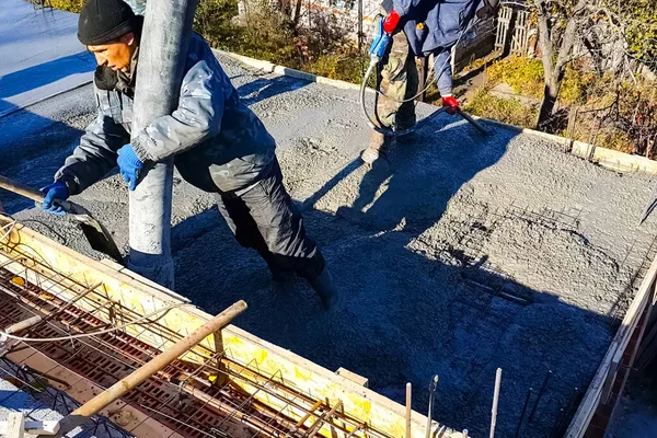 Moskou Rusland November 2019 Betonvloer Gieten Werknemers Een Bouwplaats Lege — Stockfoto
