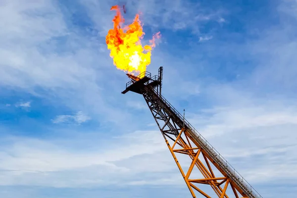 Quemando Antorcha Planta Antorcha Quemando Gas Natural Asociado Plataforma Petrolera —  Fotos de Stock