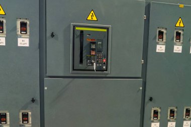 Trafo ve güç transformatörü. Metro ve güç transformatörü.