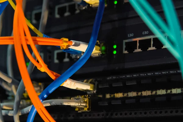 Een Werkende Server Internetdraden Knipperlichten Server — Stockfoto