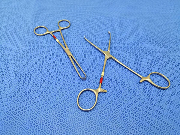 Two Allis Forceps On Table — 스톡 사진