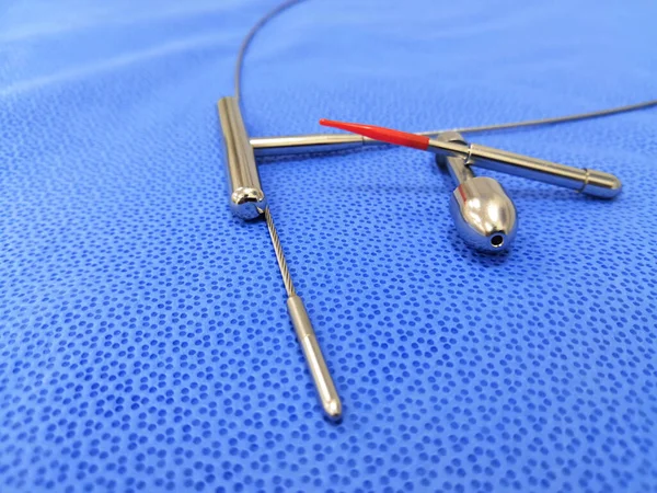 Zbliżenie Obrazu Żylaków Żylaków Zestaw Instrumentów Chirurgicznych — Zdjęcie stockowe