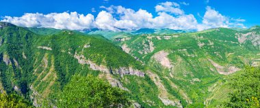 Ermeni dağlarında