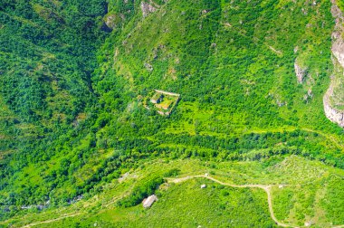Tatev'in Kanatları'ndaki sinek