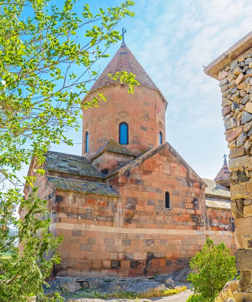 De hoofdkerk van het klooster van Khor Virap — Stockfoto