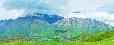 Stepantsminda Panoraması