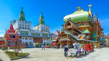 İzmailovsky Kremlin'in merkez meydanı
