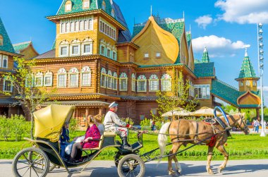 Fiacre üzerinde binmek