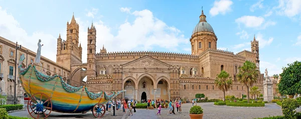 Panorama of Palermo Cathedral — Stock Photo, Image