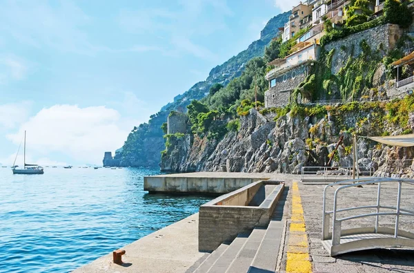 Nadmorską promenadą Positano — Zdjęcie stockowe