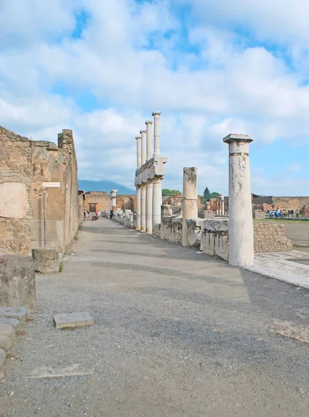 Promenade dans les rues de Pompéi — Photo