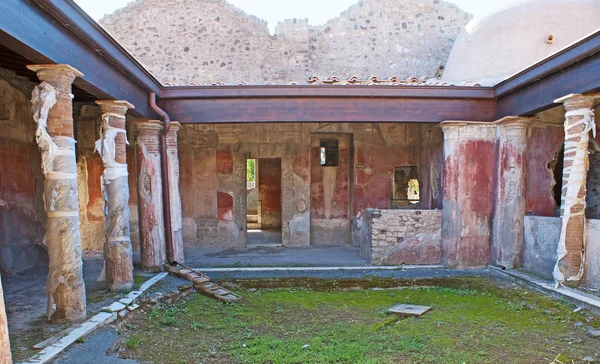 Der antike Innenhof — Stockfoto
