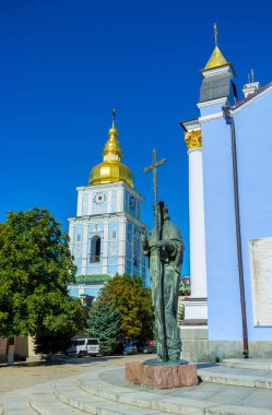 Manastırı St Andrew heykeli