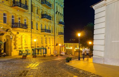 Andrew'ın iniş akşamları