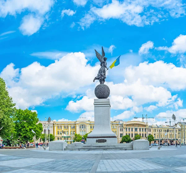 Den oberoende monumentet i Kharkov — Stockfoto