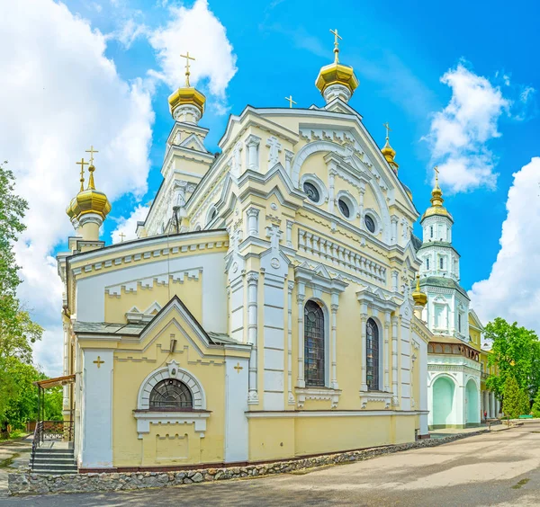 Η θρησκευτική αρχιτεκτονική του Χάρκοβο — Φωτογραφία Αρχείου