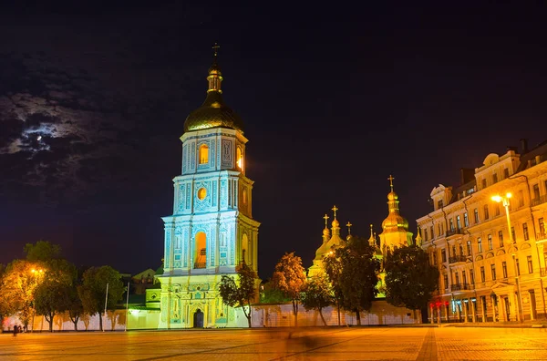 Kiev in avond — Stockfoto