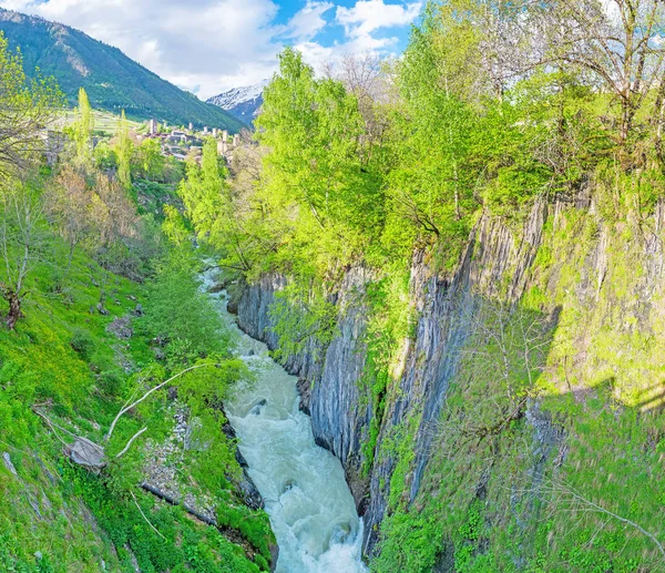 De smalle kloof van de rivier van de Malkra — Stockfoto