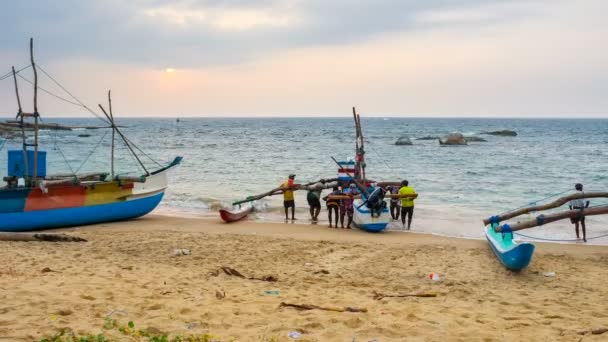 Le bateau sur la plage — Video